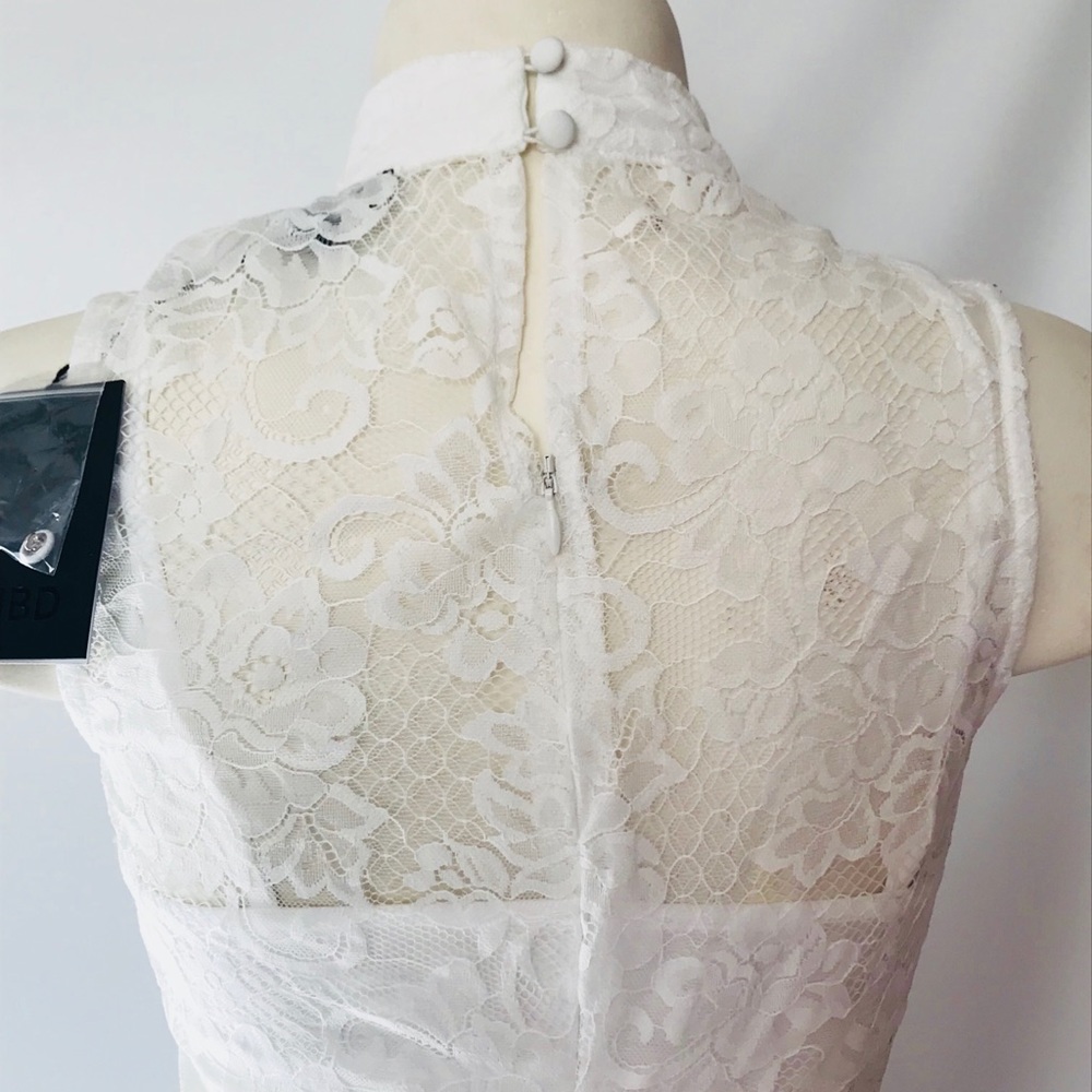 WHITE LACE DRESS - Picture 6 of 7